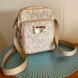 Michael Kors flight bag